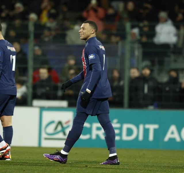  TL前途光明！，姆巴佩新星出色发挥表现突出赛场气氛高涨