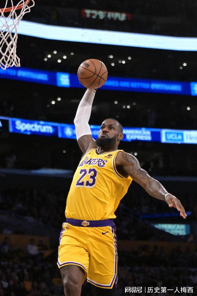 关于蒂姆连续十五场比赛得分超过赛况扑朔迷离，G2挑战极限！的信息